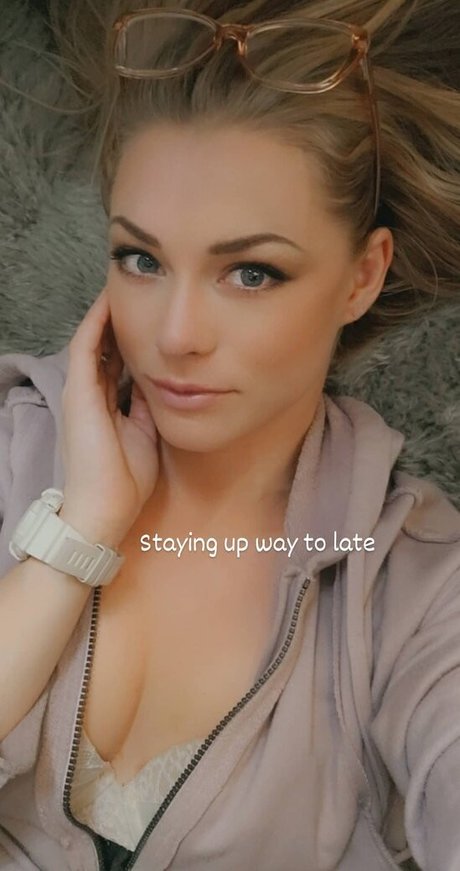 eyes onlyfans beautiful picture