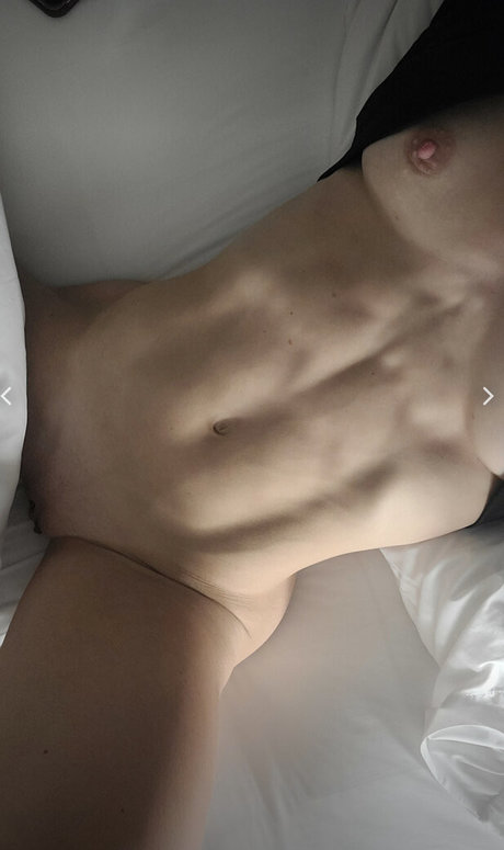 Ni cola 4u pornstar sexy photo