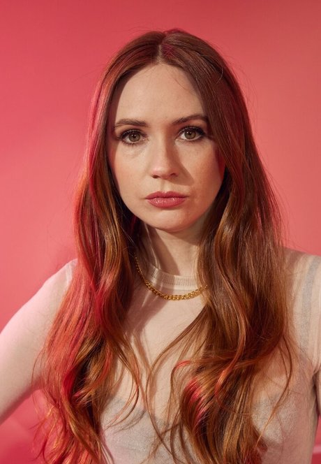 Karen Gillan pornographic actress img