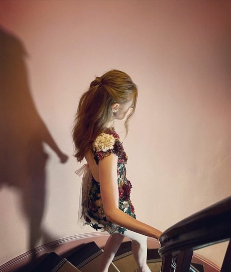 Karen Gillan model art images