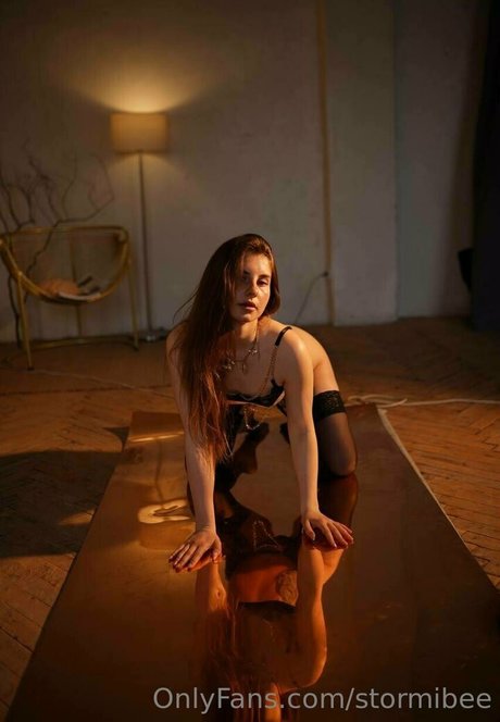 stormibee star hot pic