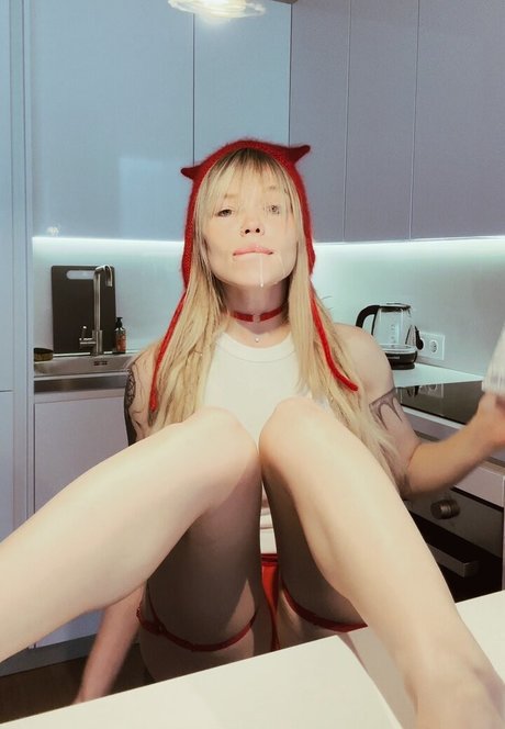 blonde hot wife onlyfans porno pic