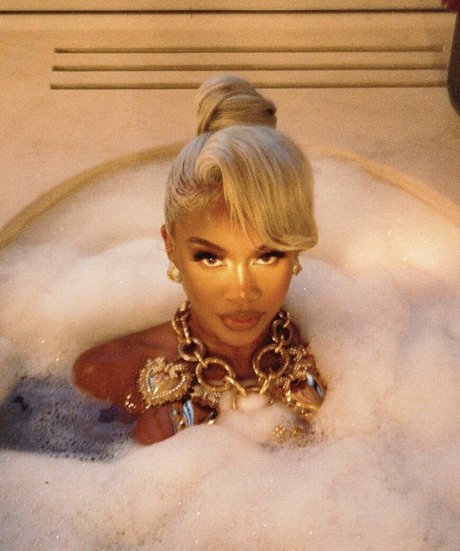 old lady onlyfans hot naked pictures