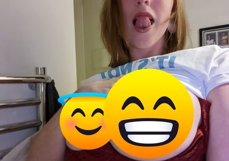 SpicyHani star erotic photos