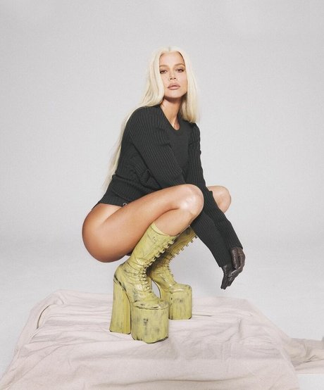 Khloe Kardashian nice pornstar photos