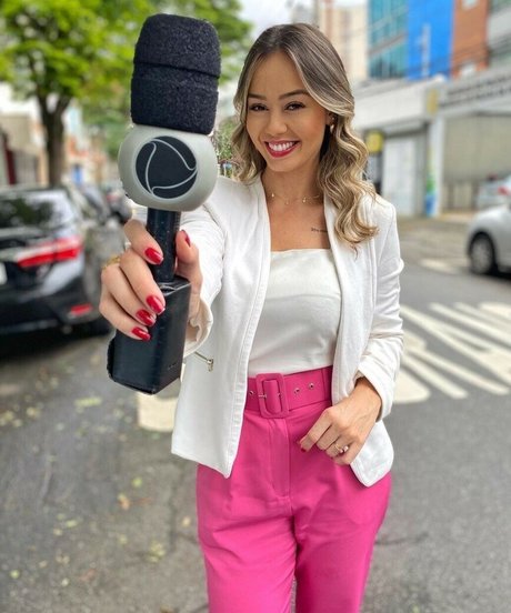 Paloma Tocci sexy actress pics