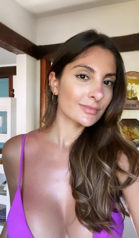 tiny onlyfans naked picture