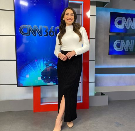 Paloma Tocci star beautiful picture