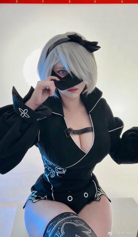 Takomayuyi model naked galleries