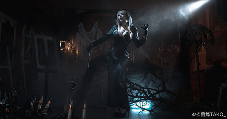 Takomayuyi model nude picture