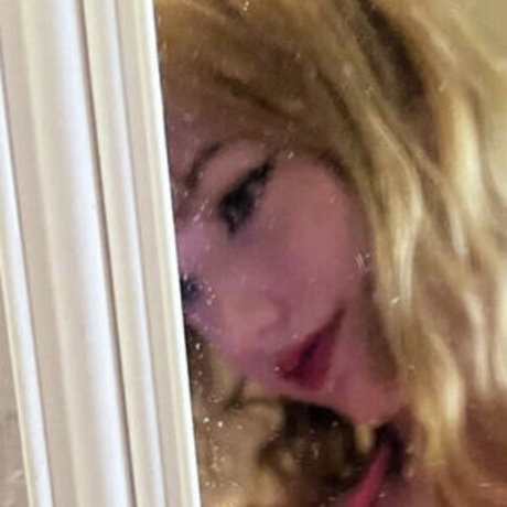 Mikahhlynn erotic pornstar photos