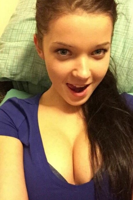 Divine Ramona erotic actress image