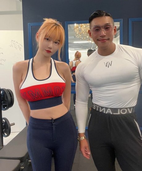 cuckold feet onlyfans erotic picture