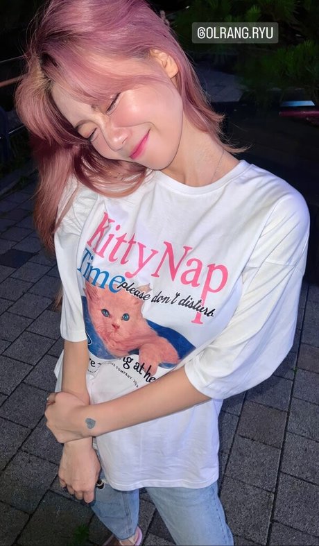 Berry pornstar free pictures