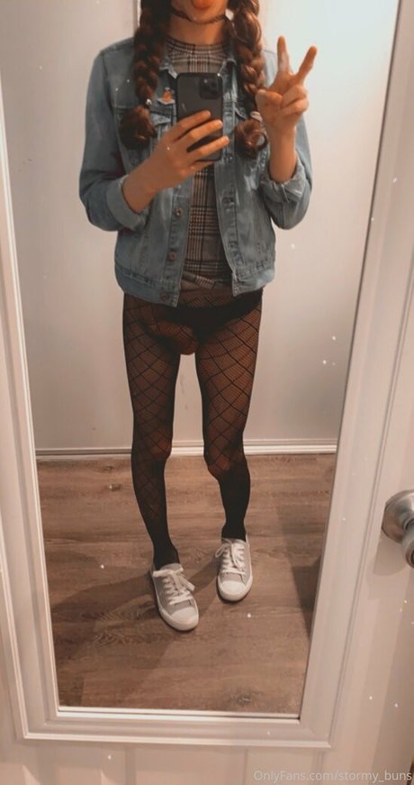 Stormy buns adult model picture