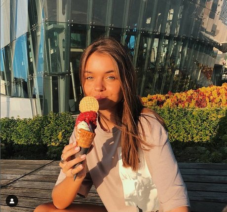 Anna Zak porn model image