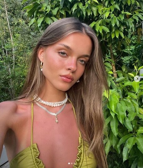 Anna Zak model xxx image