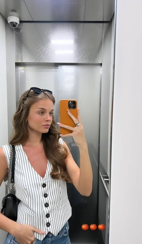 Anna Zak erotic star photos