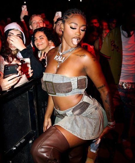 Kaliii star porn photo