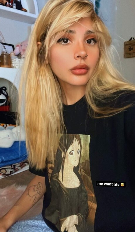 teen fingering onlyfans pornographic pictures