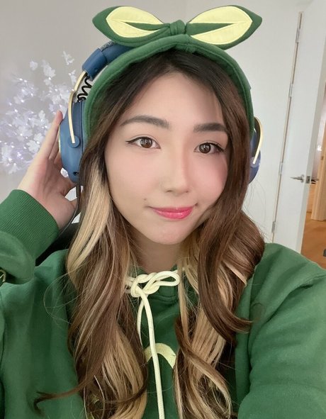 xChocobars free actress picture