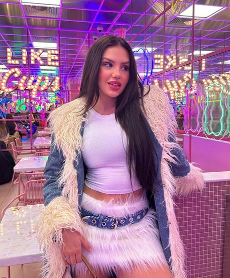 Vivi Wanderley pornstar high quality picture