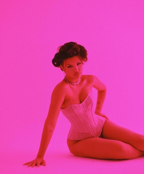 Vivi Wanderley perfect model photos