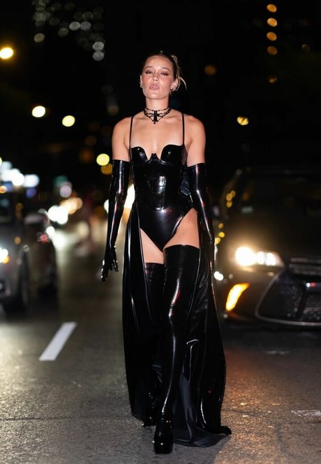 fitness milf onlyfans sexy photo