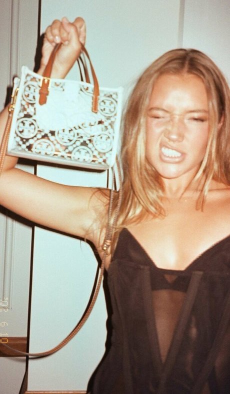 beach blonde onlyfans free xxx pictures