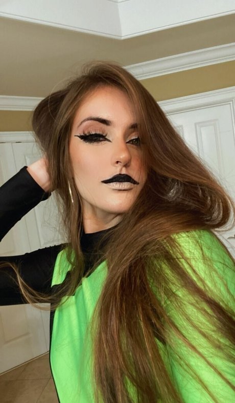 luweazl pornstar nude pictures