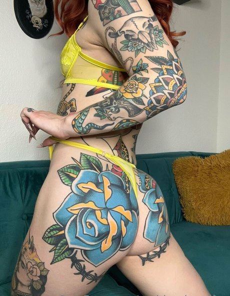 goddessloveless pornographic model pics