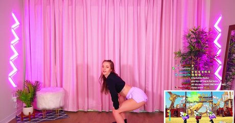 Littlesiha erotic pornstar pic