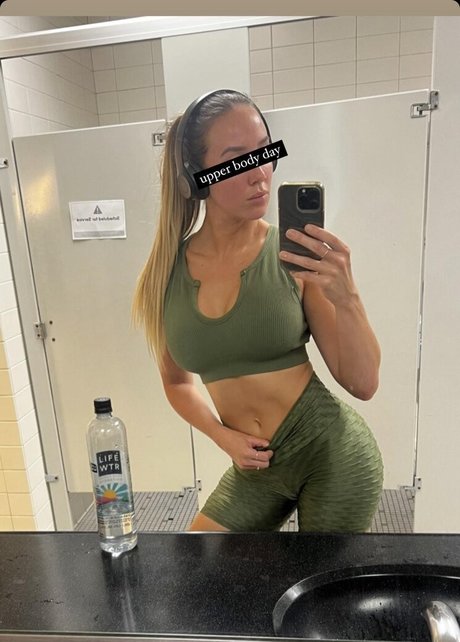 Chelsea Green art pornstar img