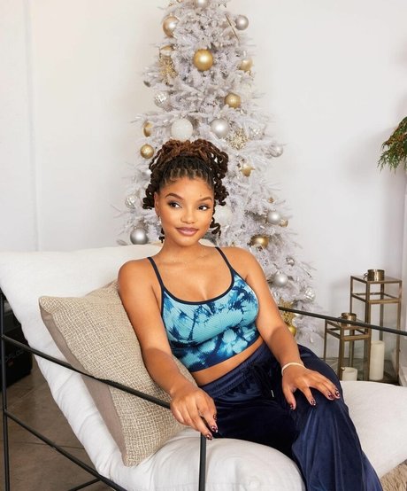 Halle Bailey perfect star photos