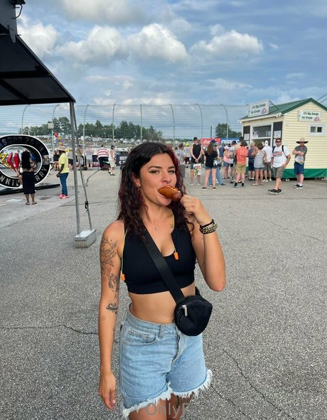 issameg star hot galleries