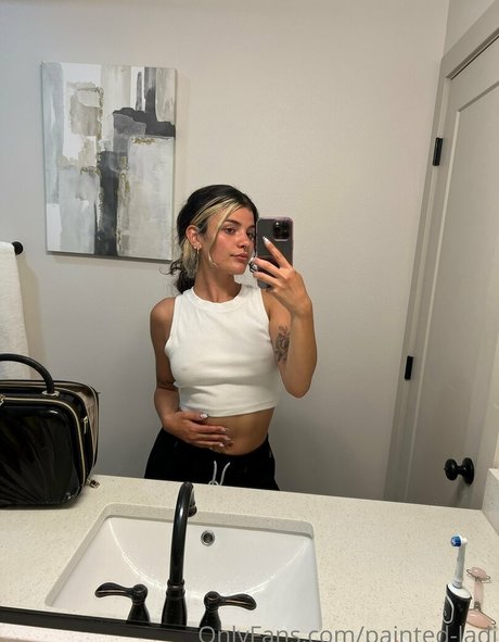 nude onlyfans pretty photo