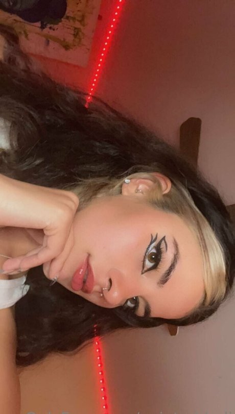 issameg porn actress pics