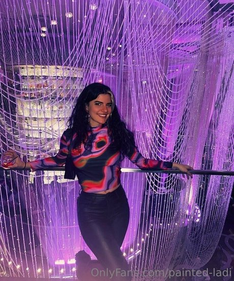 issameg model top gallery