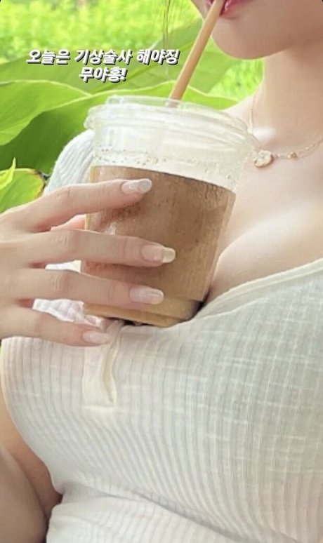 british blonde onlyfans free nude image