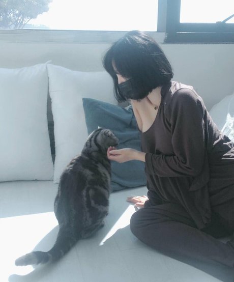 Inkyung sexy model pics