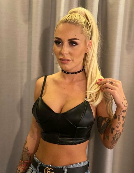 Hotwifey best actress image