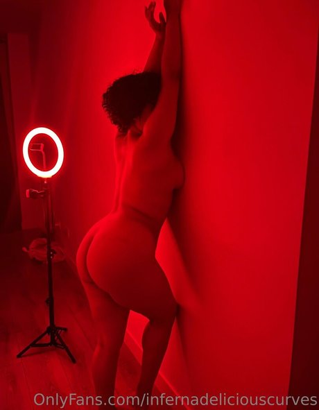 deliciussscurly model best picture