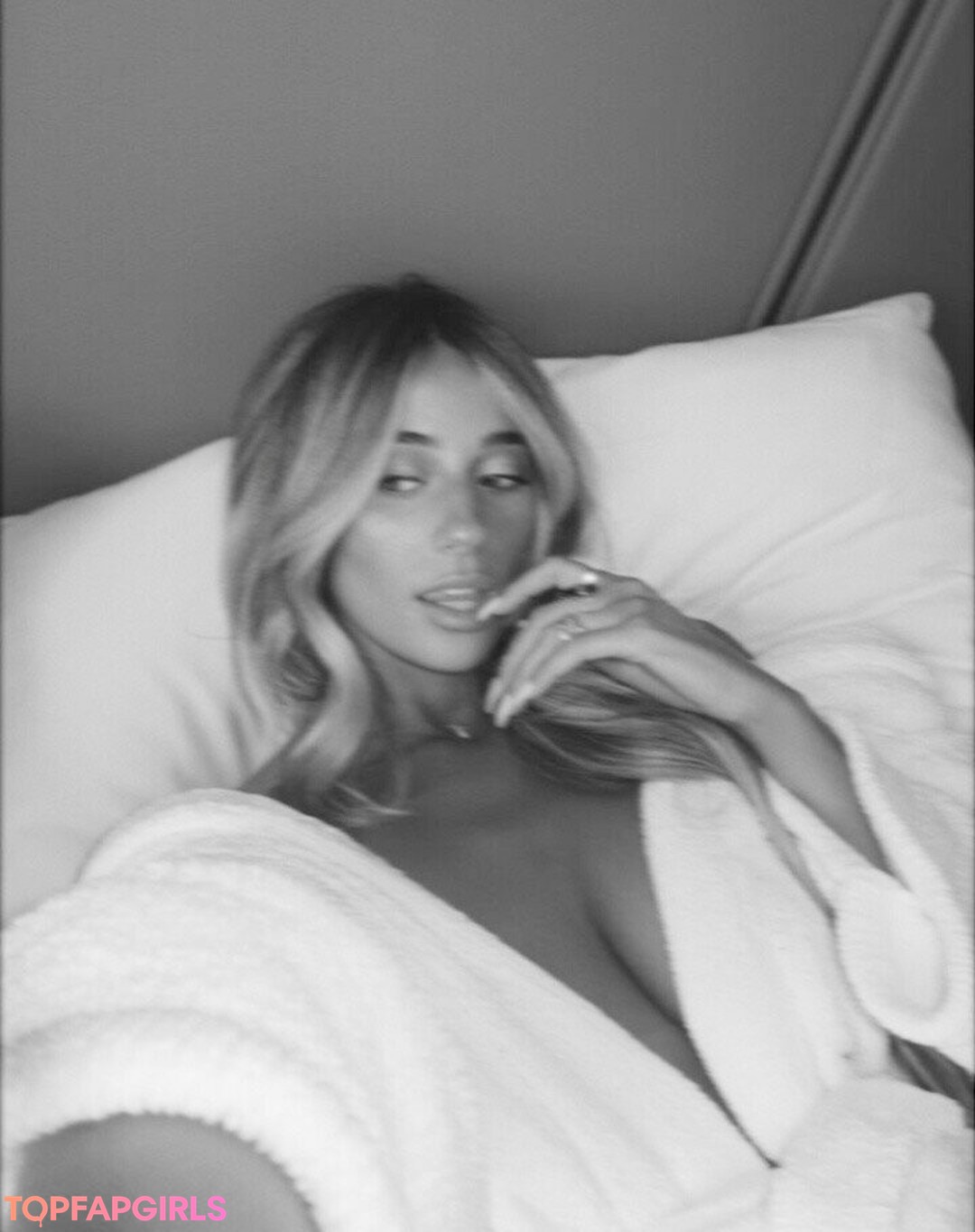 hadelinemope star sex photos