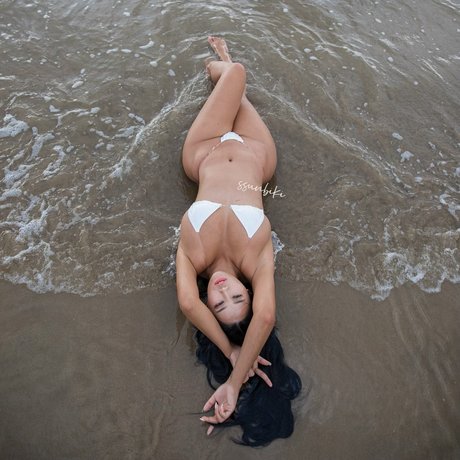 Ssunbiki sexy model pictures