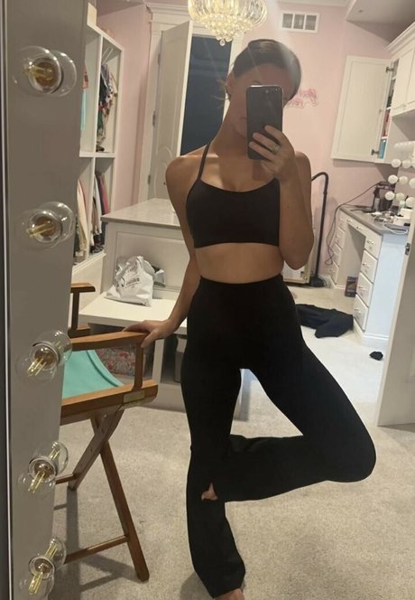 tattooed shemale onlyfans free naked picture