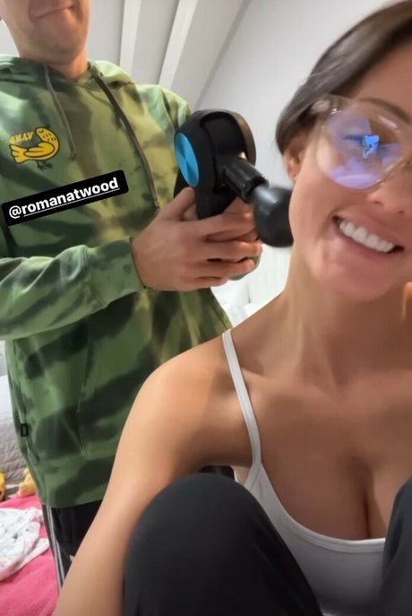 Brittney Atwood model pretty img