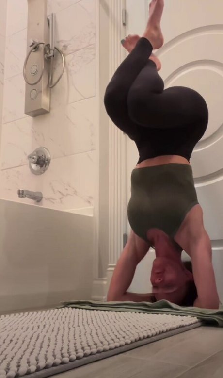 Brittney Atwood beautiful model pictures