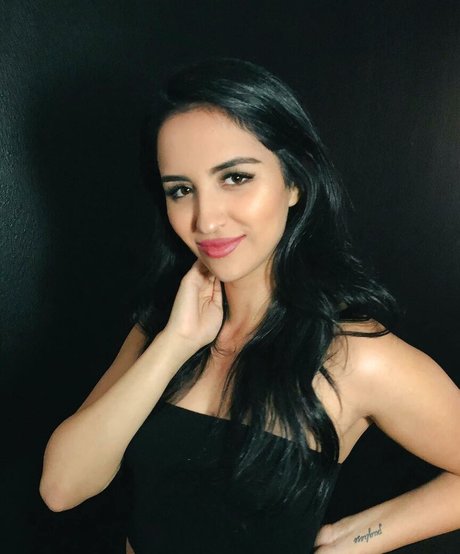 yourfutureexwifey star pics