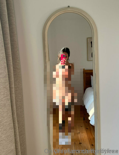 effyfree nudes actress pics