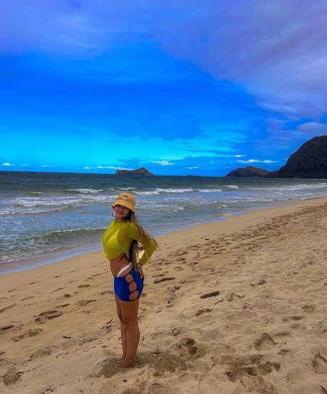 Sofia Jamora pornstar naked pic